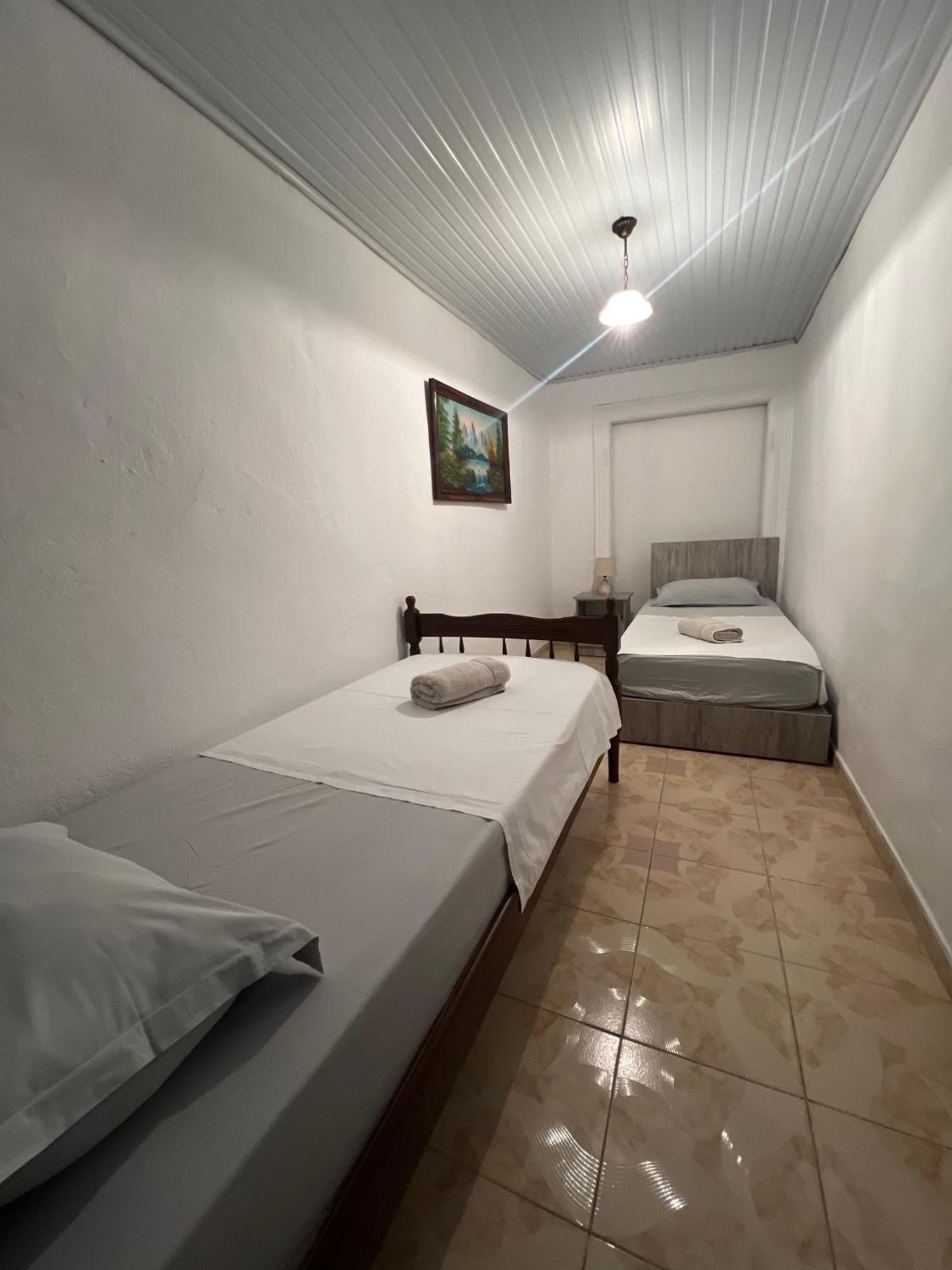 Onetwosleep Guesthouse Shkoder Exterior photo
